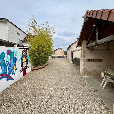 Chez Marcel - Maison 3 Chambres Lussac-les-Chateaux Exterior photo